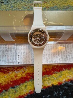 Swatch SunRay Glam White/Gold Watch